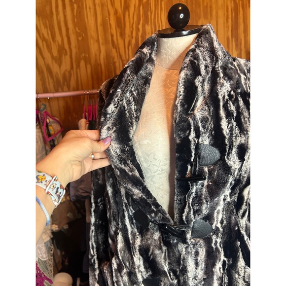 Karen Kane Faux Fur Coat Womens XL Black White Animal Print Toggle Jacket Luxury - Picture 4 of 10